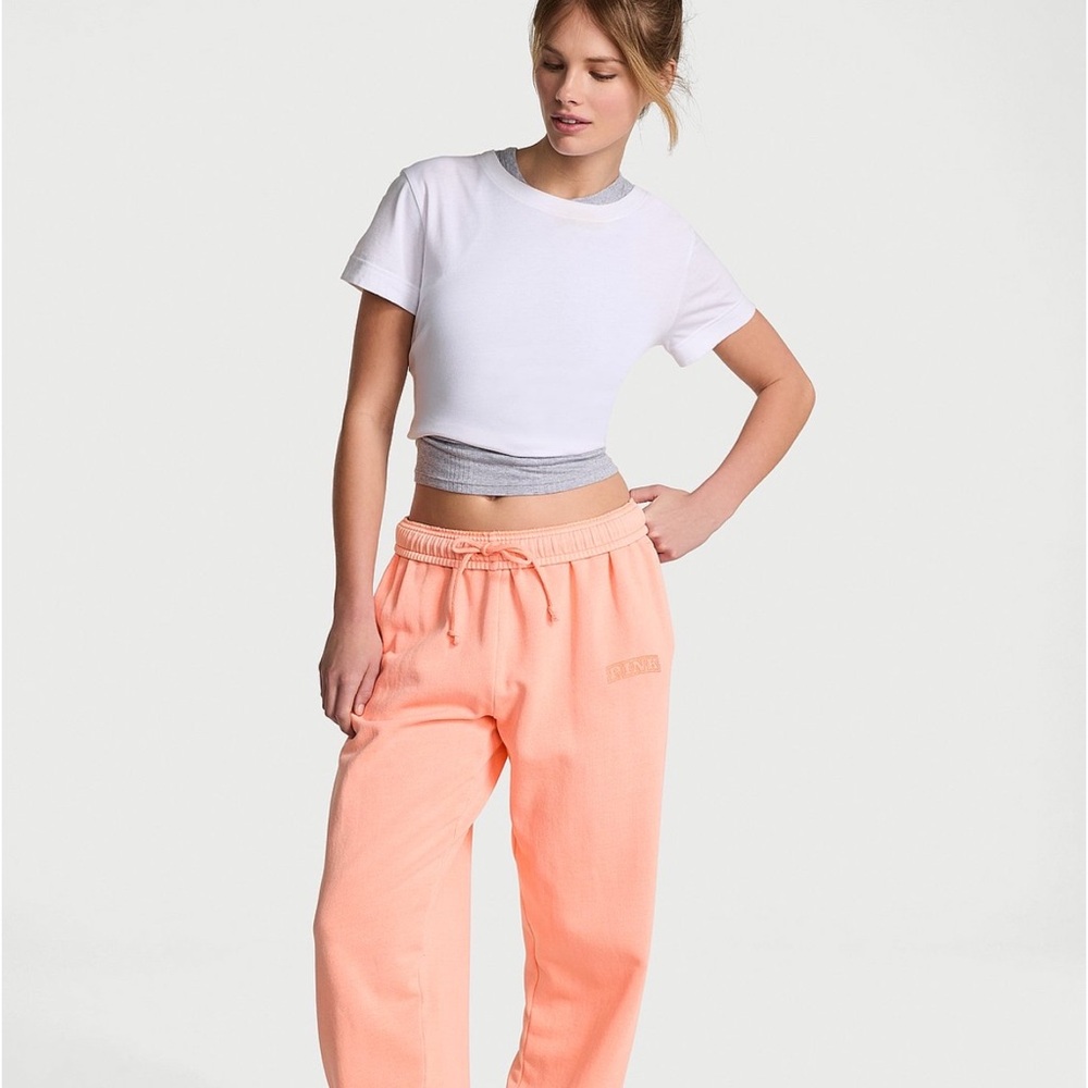 NWT Victoria’s Secret Ivy Fleece Campus Sweatpants. SOLD OUT. Size Large